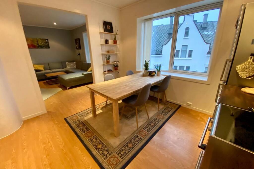 Nice And Central Apartment In Quiet Area 奥勒松 外观 照片